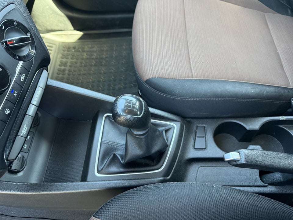 Hyundai i20 1,25 Life 5d