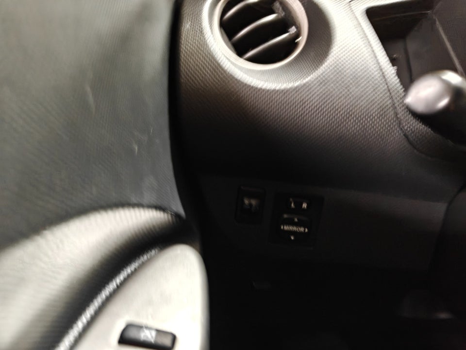 Toyota Urban Cruiser 1,3 VVT-i T1 5d