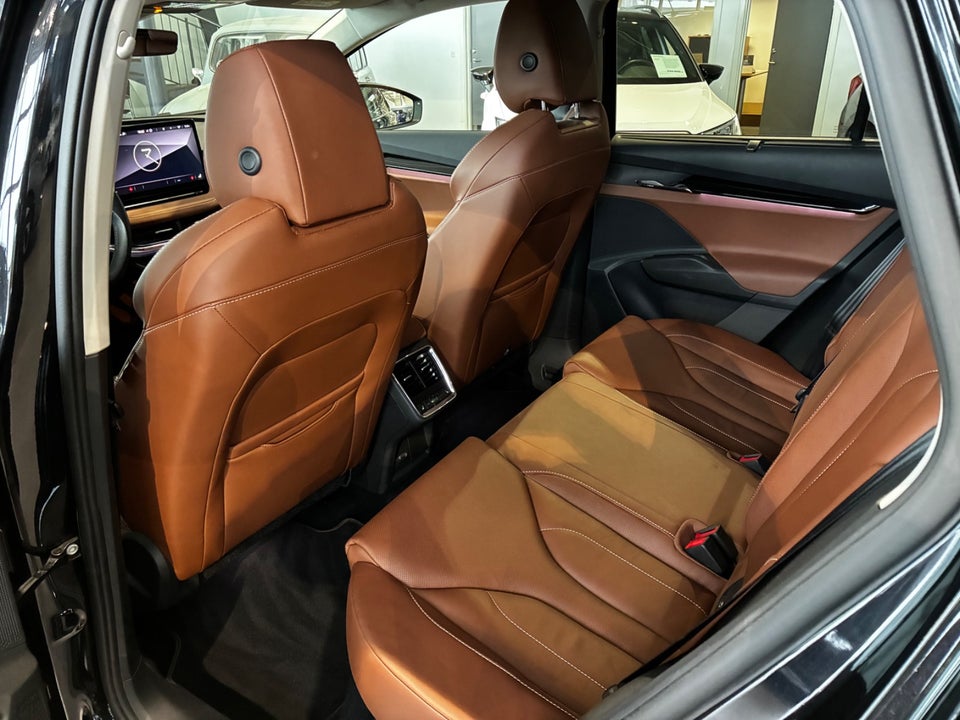 Skoda Enyaq 80 iV Plus ecoSuite 5d