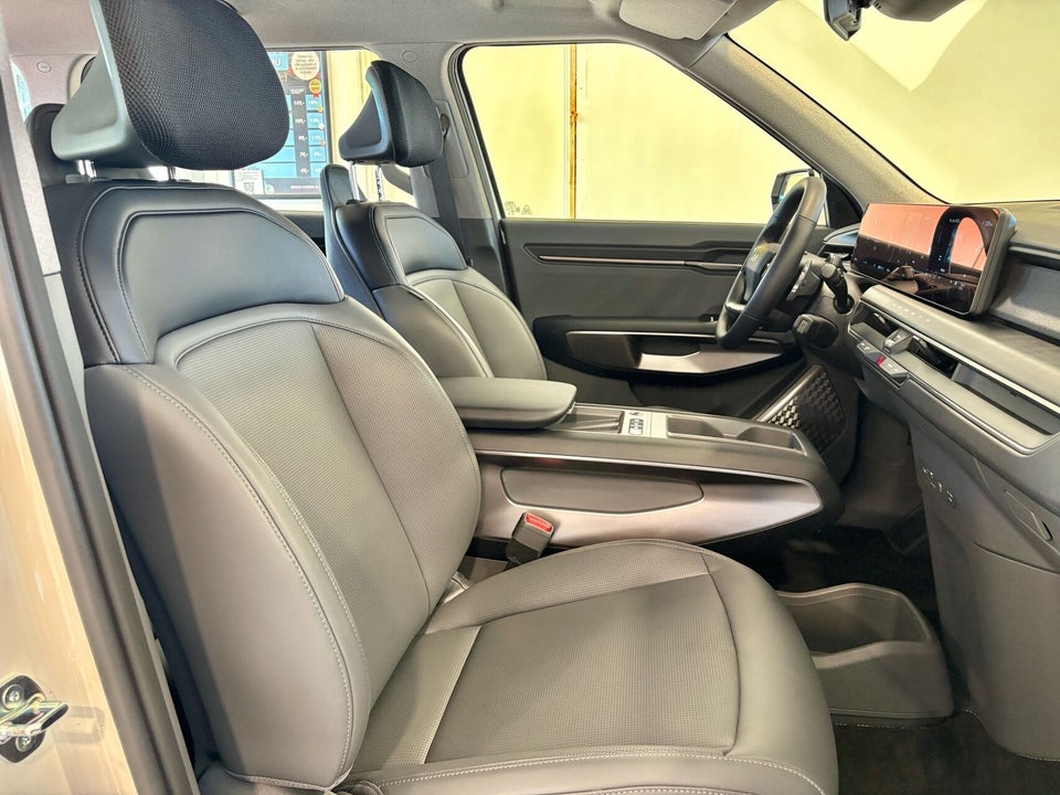 Kia EV9 76 Standard Range Upgrade RWD 7prs 5d