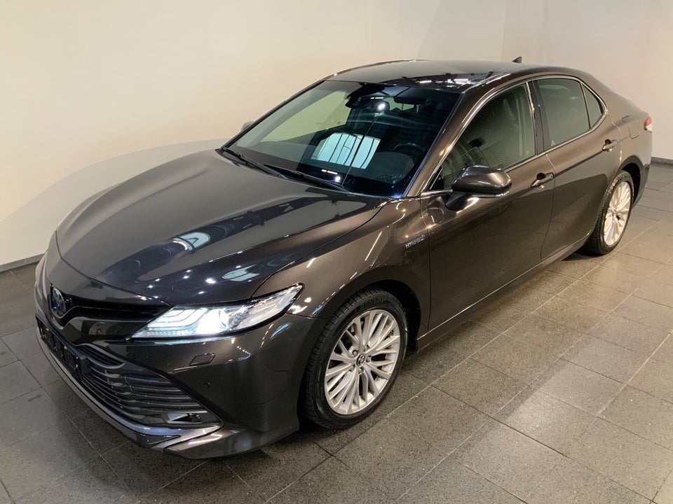 Toyota Camry 2,5 Hybrid H3 Executive CVT 4d
