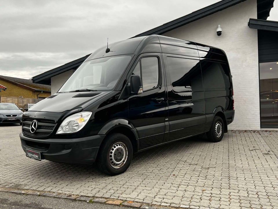 Mercedes Sprinter 216 2,2 CDi R2 Kassevogn 5d