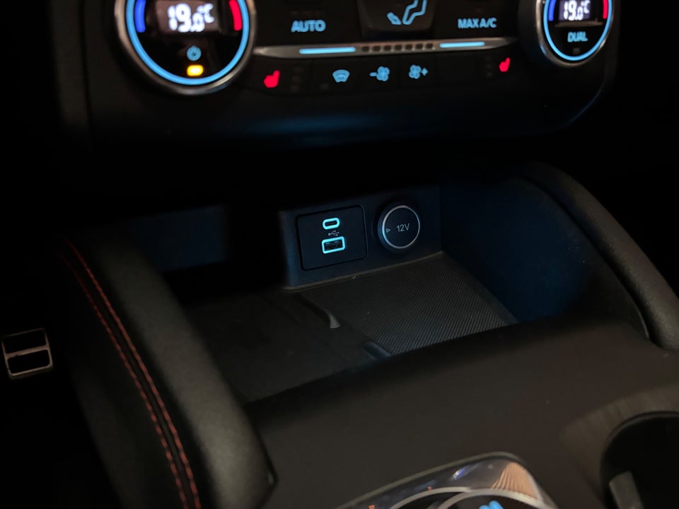 Ford Kuga 2,5 PHEV ST-Line X CVT 5d