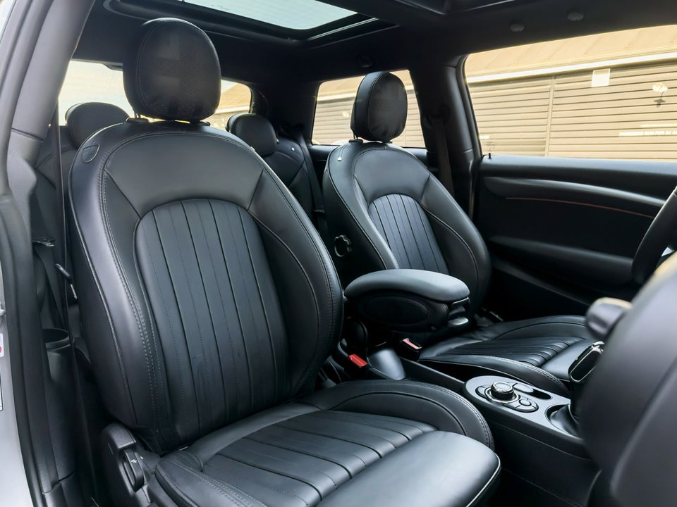 MINI Cooper SE Younique Trim 3d