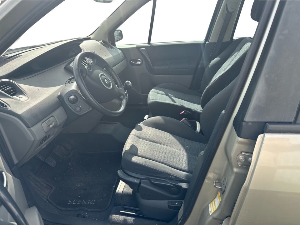 Renault Scenic II 1,6 16V Dynamique 5d