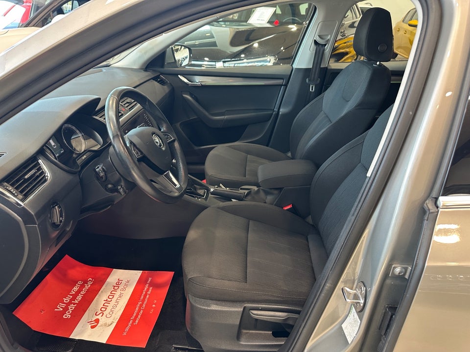 Skoda Octavia 1,6 TDi 115 Style Combi DSG 5d