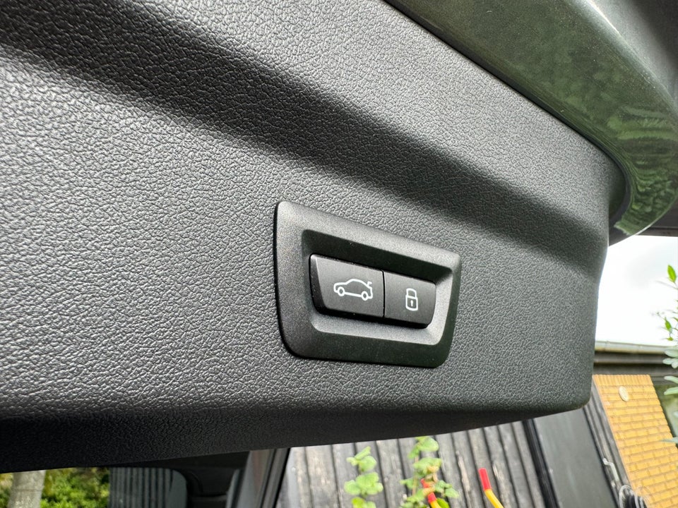 BMW iX2 xDrive30 M-Sport 5d