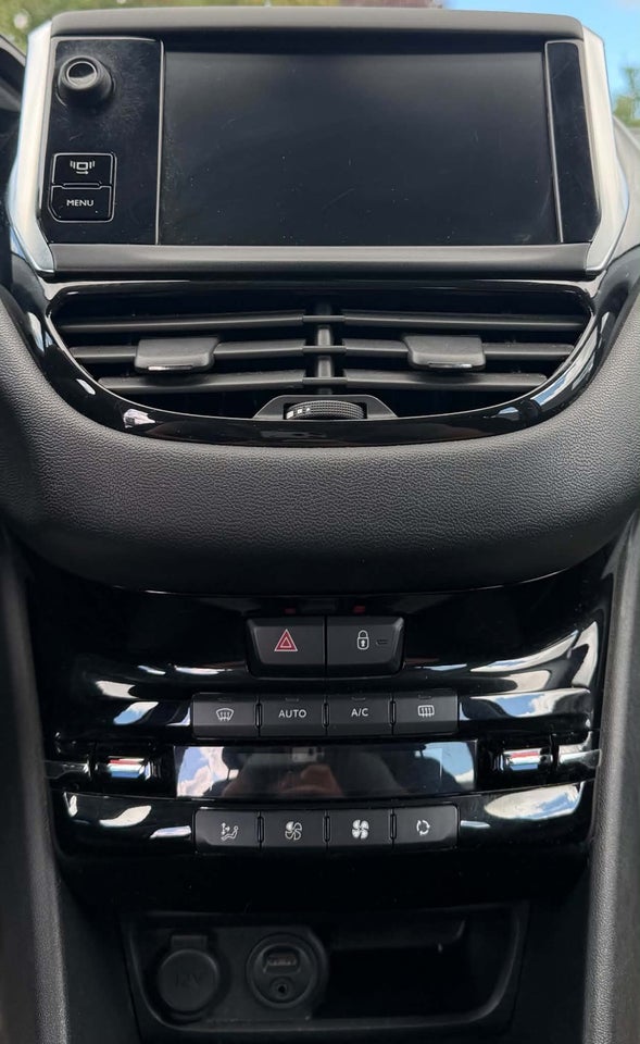 Peugeot 208 1,2 VTi Active 5d