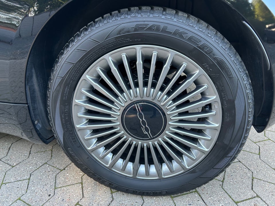 Fiat 500e 42 Icon 3d