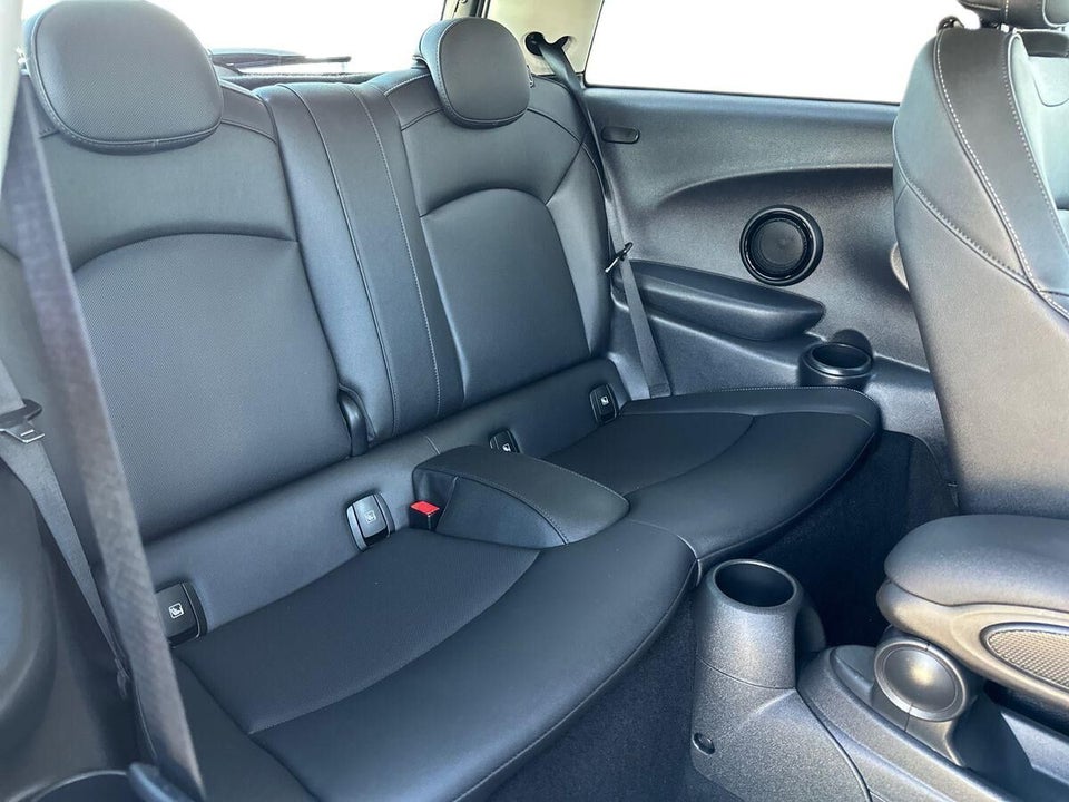 MINI Cooper SE Edition Premium Plus 3d