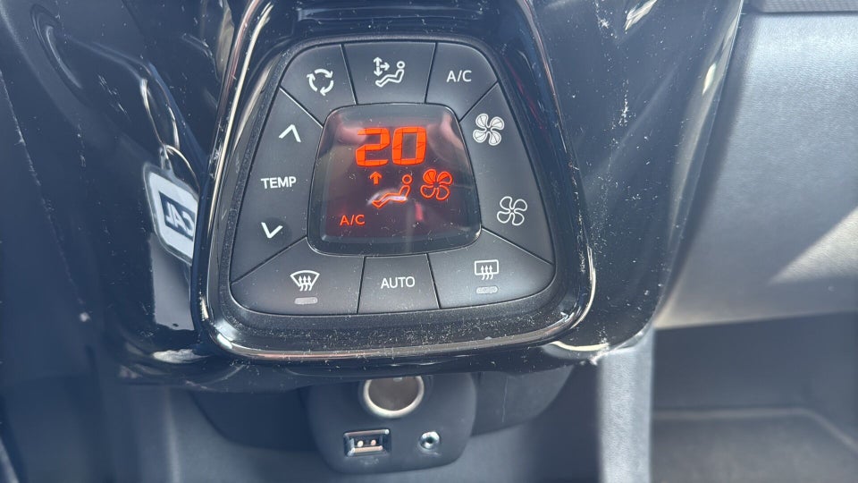 Peugeot 108 1,0 e-VTi 72 Allure+ 5d