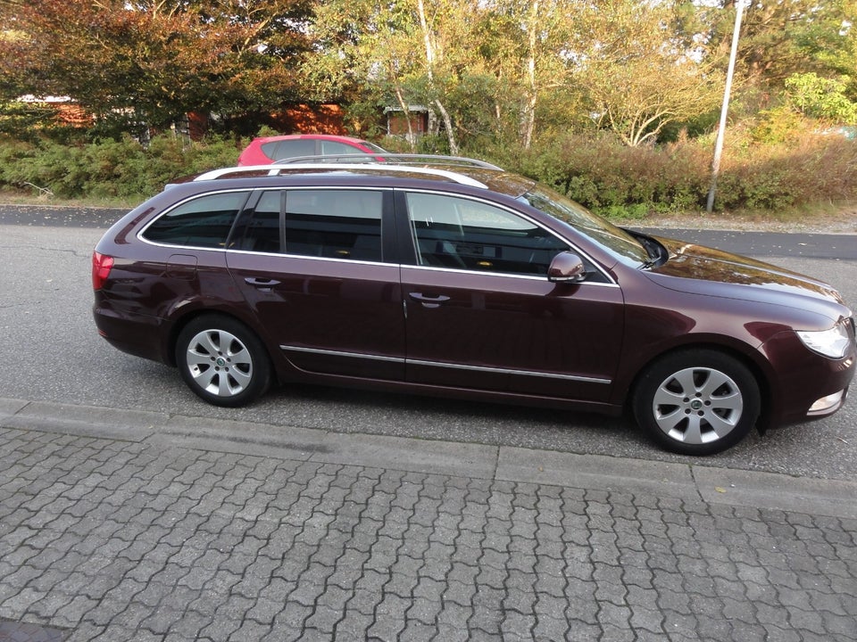 Skoda Superb 1,6 TDi 105 Comfort Combi GreenLine 5d