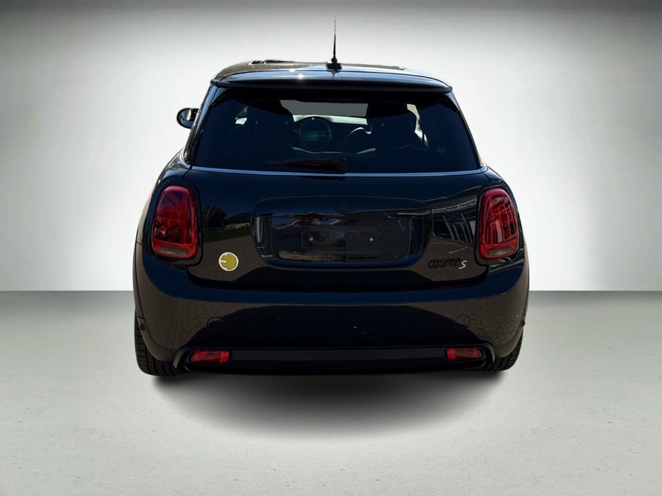 MINI Cooper SE Classic Trim 3d