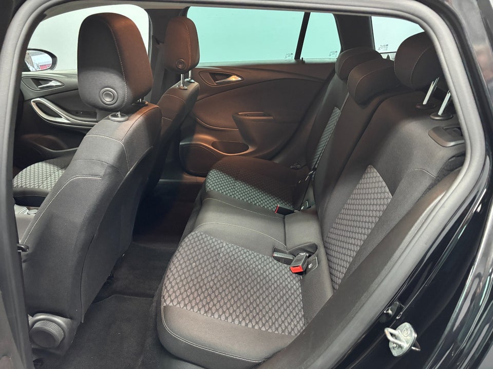 Opel Astra 1,6 CDTi 136 Enjoy Sports Tourer 5d