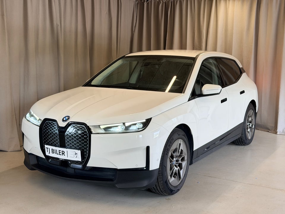 BMW iX xDrive40 5d