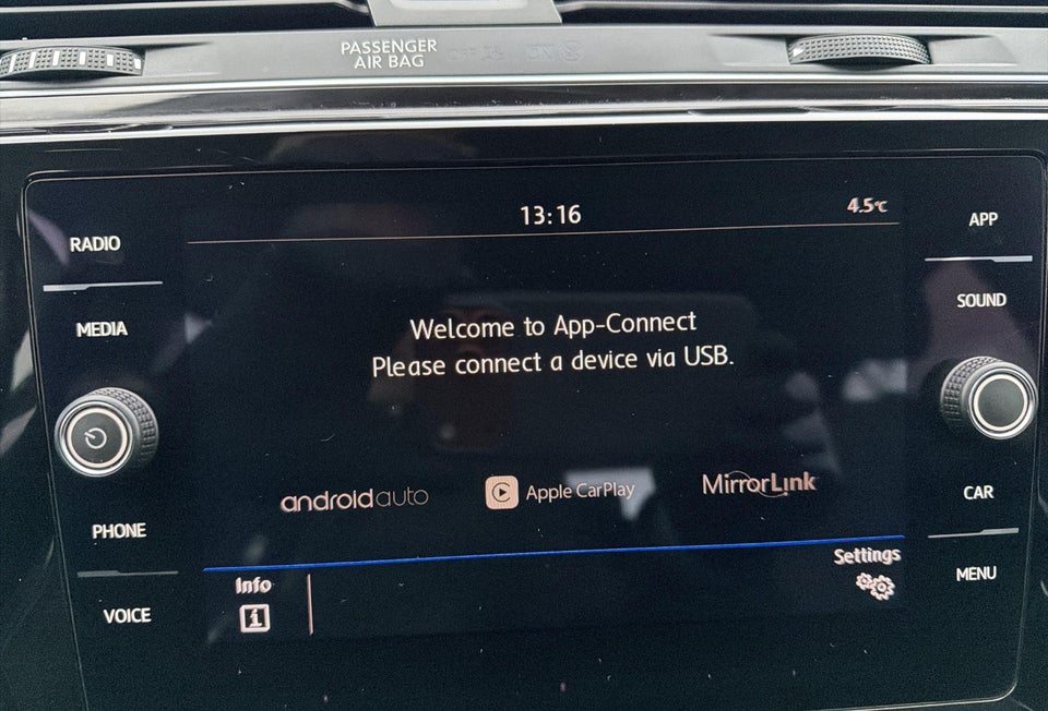 VW Touran 2,0 TDi 115 Comfortline DSG 7prs 5d