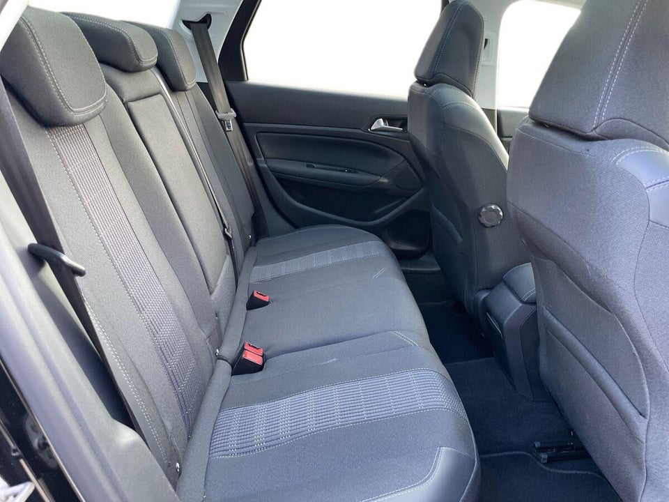 Peugeot 308 1,5 BlueHDi 130 Selection Sky SW 5d