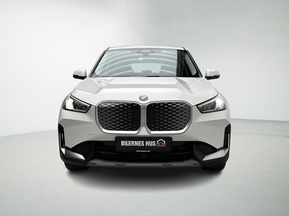 BMW iX1 eDrive20 X-Line 5d