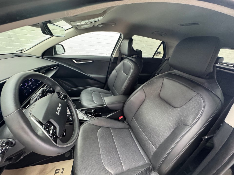 Kia Niro 64 EV Inspiration 5d