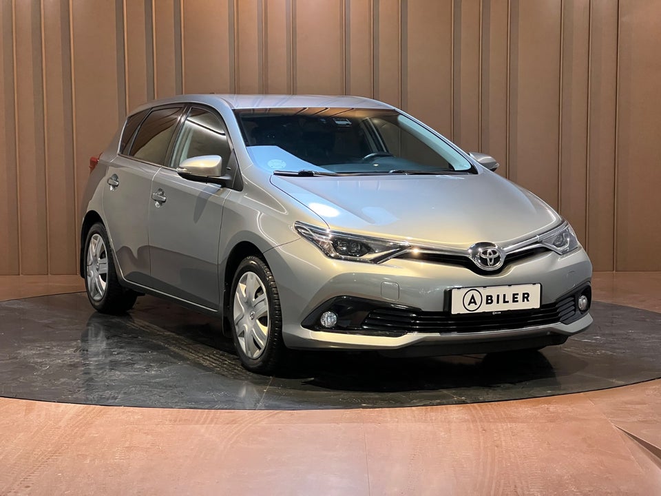 Toyota Auris 1,2 T T2 Style 5d
