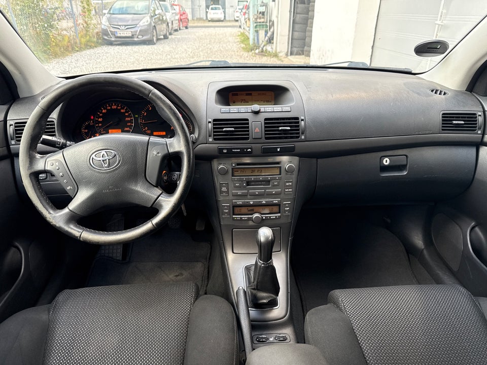 Toyota Avensis 1,8 VVT-i Sol stc. 5d