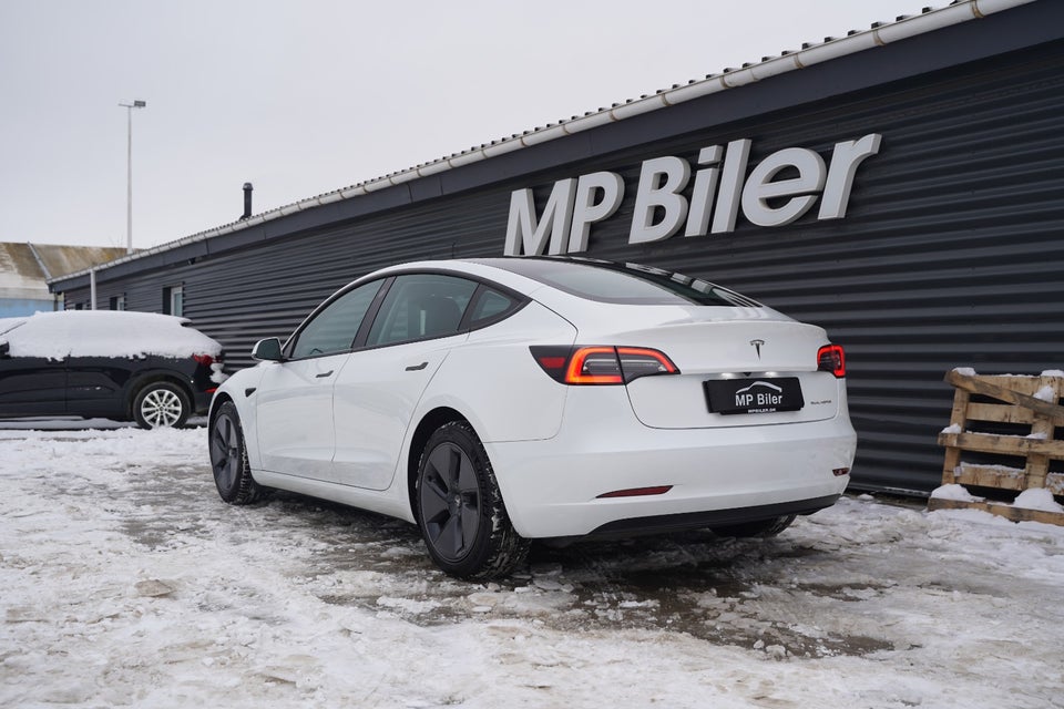 Tesla Model 3 Long Range AWD 4d