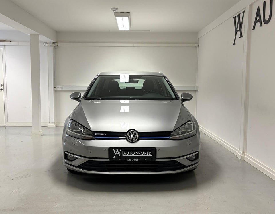 VW Golf VII 1,5 TSi 130 Comfortline DSG 5d