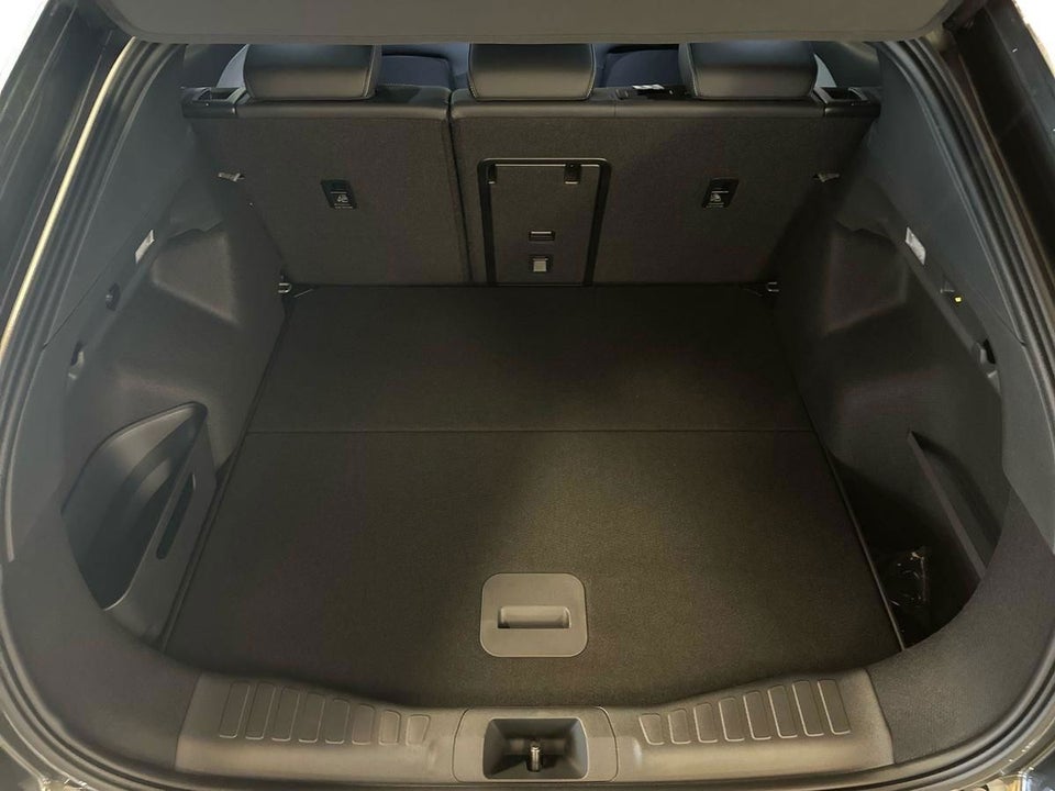 Ford Capri 82 Select Extended Range 5d