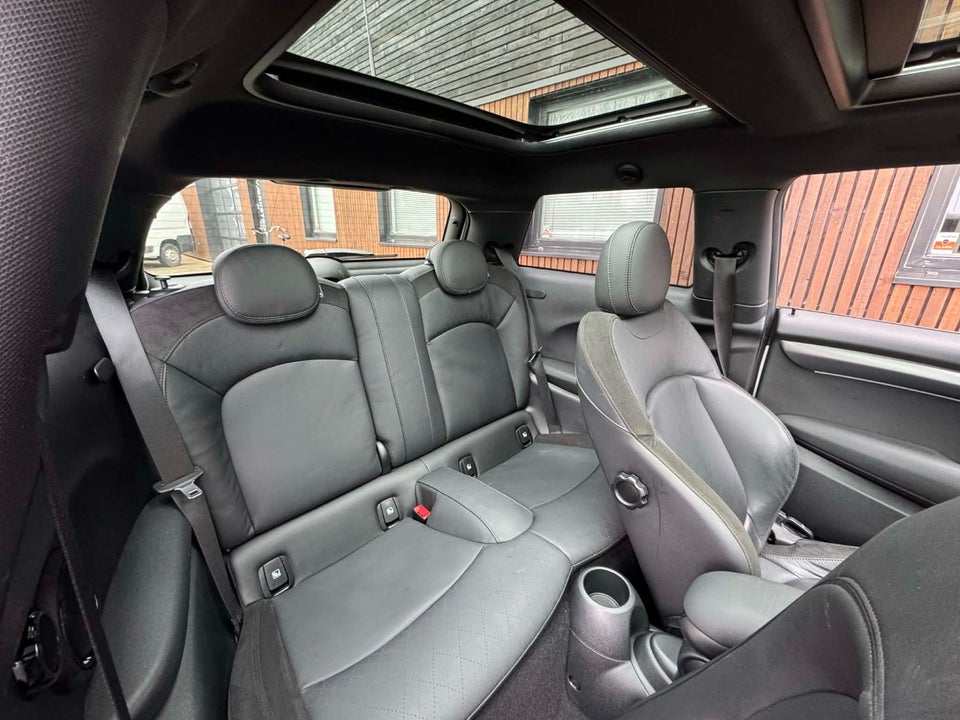 MINI Cooper SE Yours Trim 3d