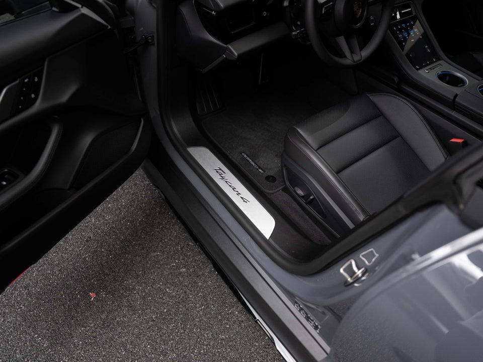 Porsche Taycan 4 Performance+ Cross Turismo 5d