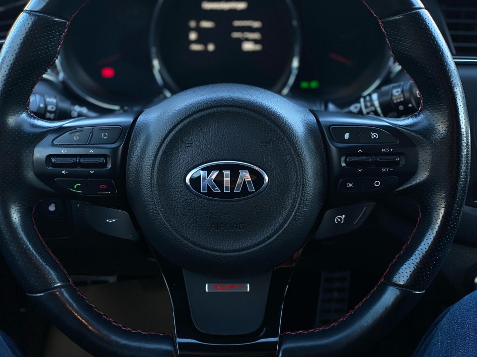 Kia Ceed 1,6 T-GDi GT Advance 5d