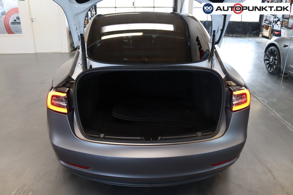 Tesla Model 3 Performance AWD 4d