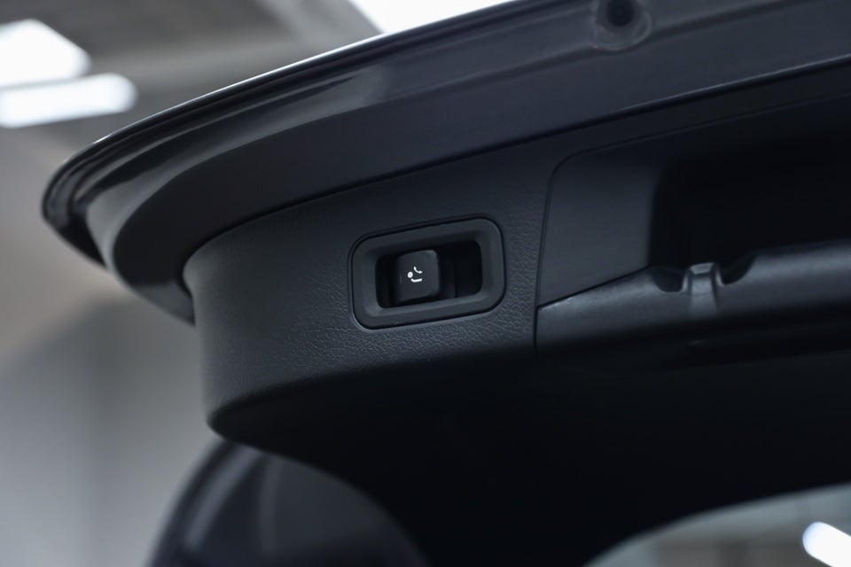 Mercedes EQA350 AMG Line 4Matic 5d