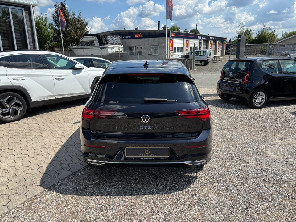 VW Golf VIII 1,4 GTE DSG 5d