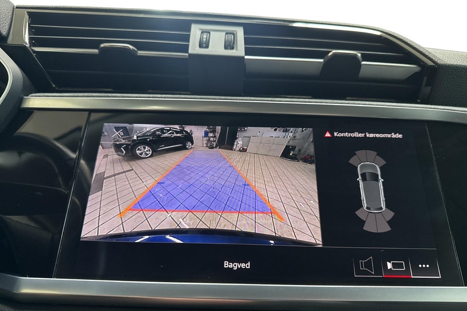 Audi Q3 45 TFSi e Attitude plus S-tr. 5d