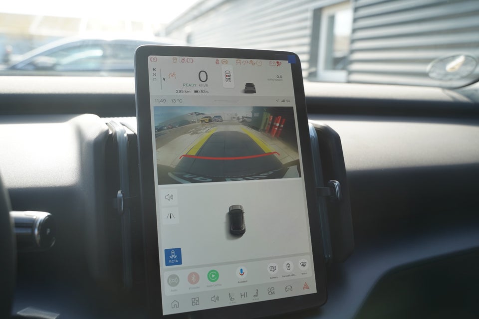 Volvo EX30 Extended Range Plus 5d