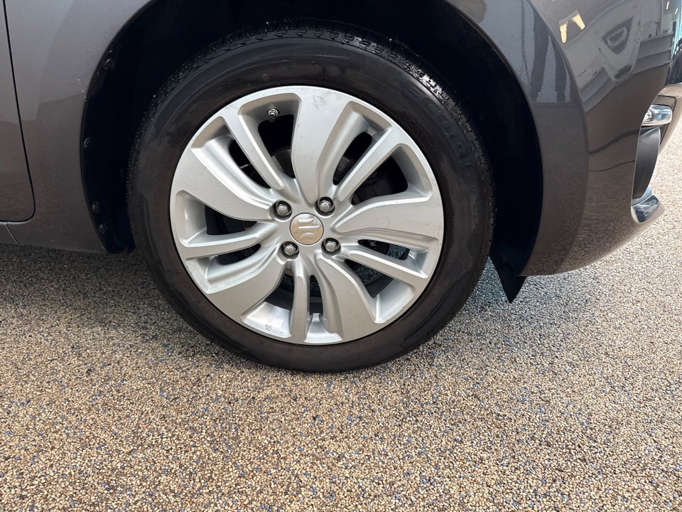 Suzuki Swift 1,2 Dualjet mHybrid Action 5d