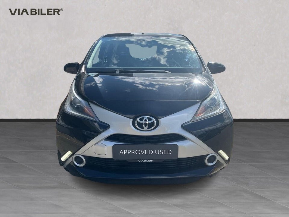 Toyota Aygo 1,0 VVT-i x-play x-shift 5d