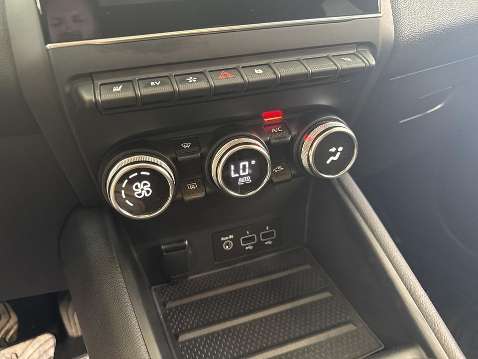 Renault Captur 1,6 E-Tech Intens 5d