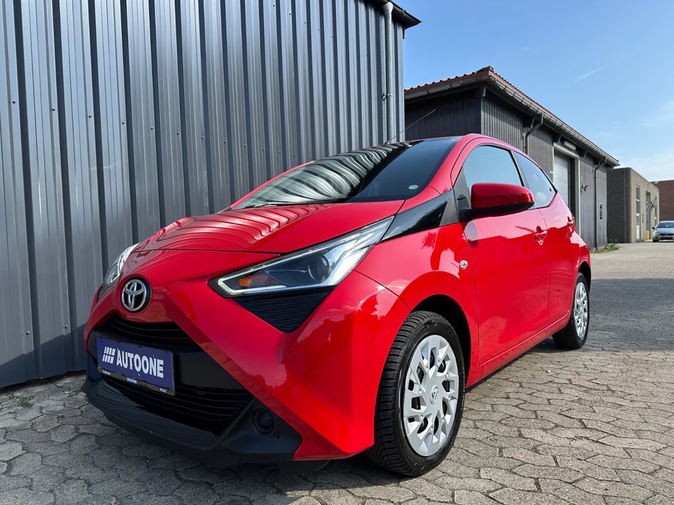 Toyota Aygo 1,0 VVT-i x-play 5d