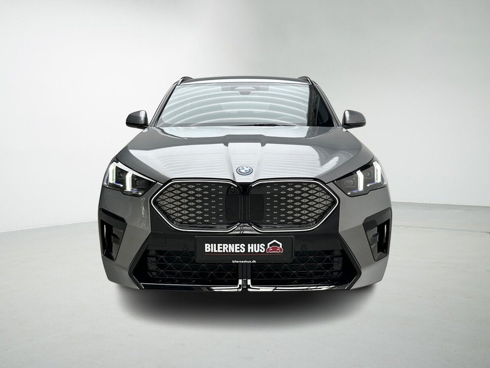 BMW iX2 xDrive30 M-Sport 5d