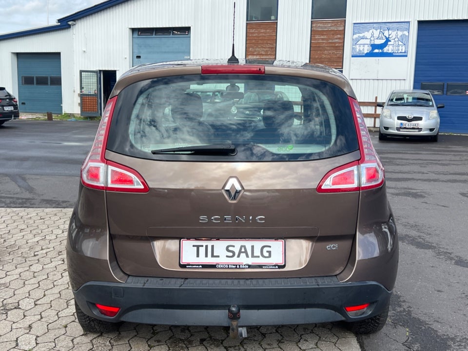 Renault Scenic III 1,9 dCi 130 Dynamique 5d