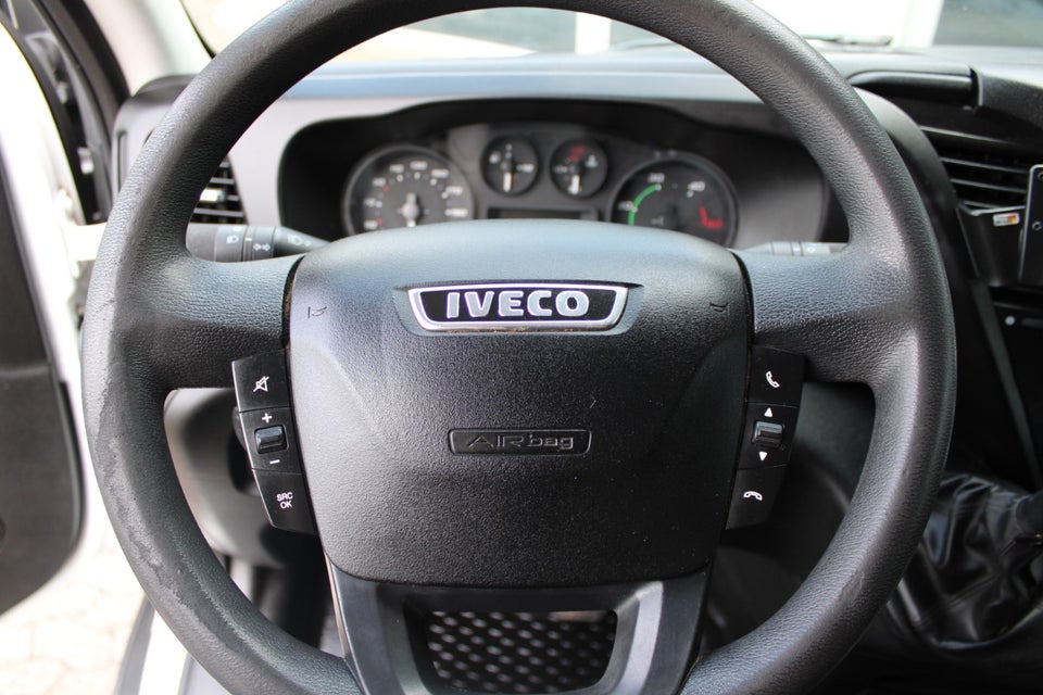Iveco Daily 2,3 35S13 10,8m³ Van AG8