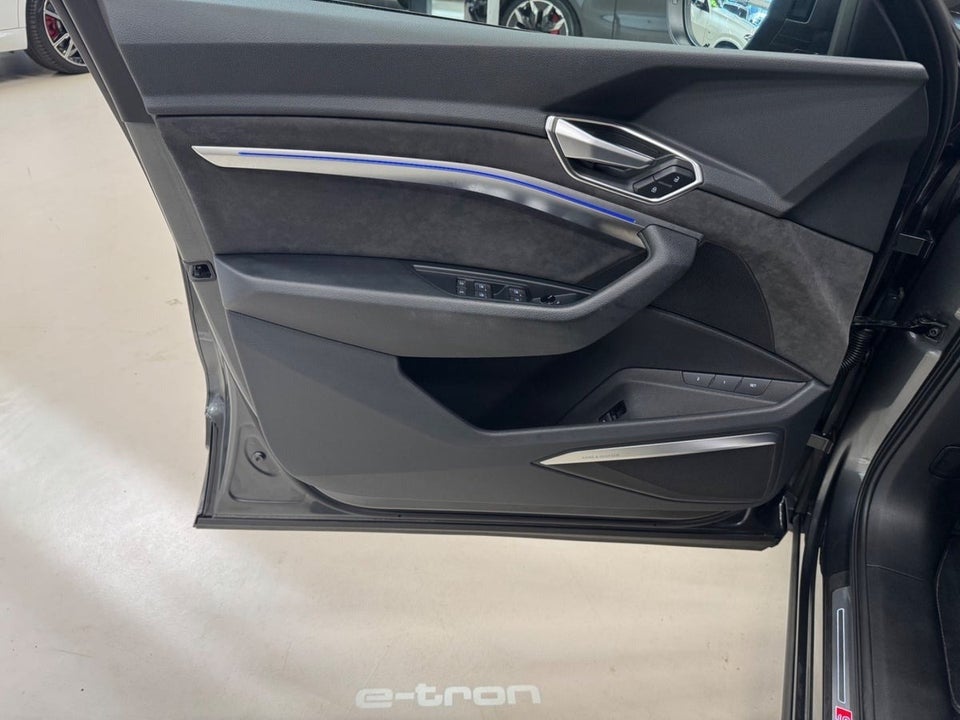 Audi e-tron 55 S-line Sportback quattro 5d