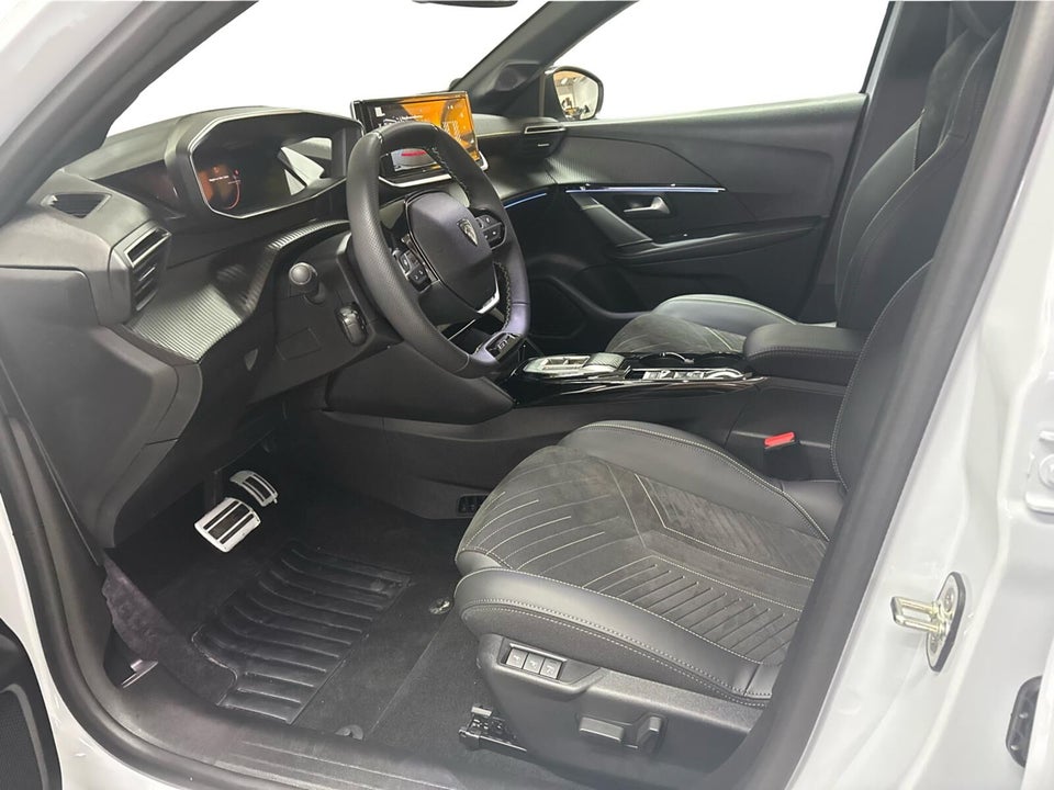 Peugeot e-208 54 GT Pack 5d