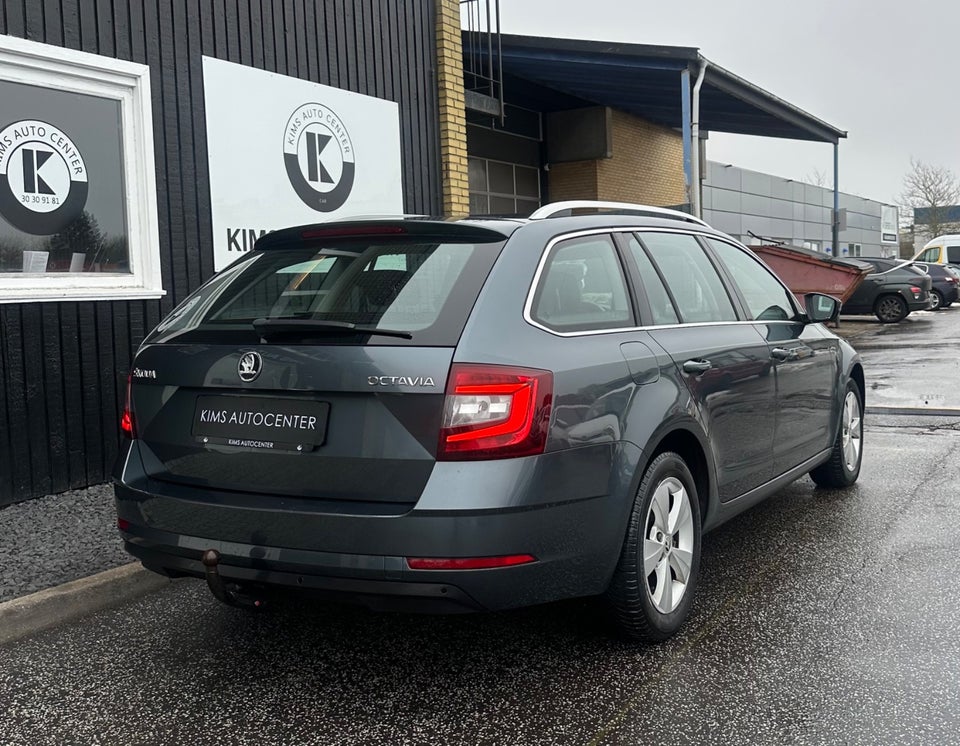 Skoda Octavia 1,6 TDi 115 Style Combi DSG 5d