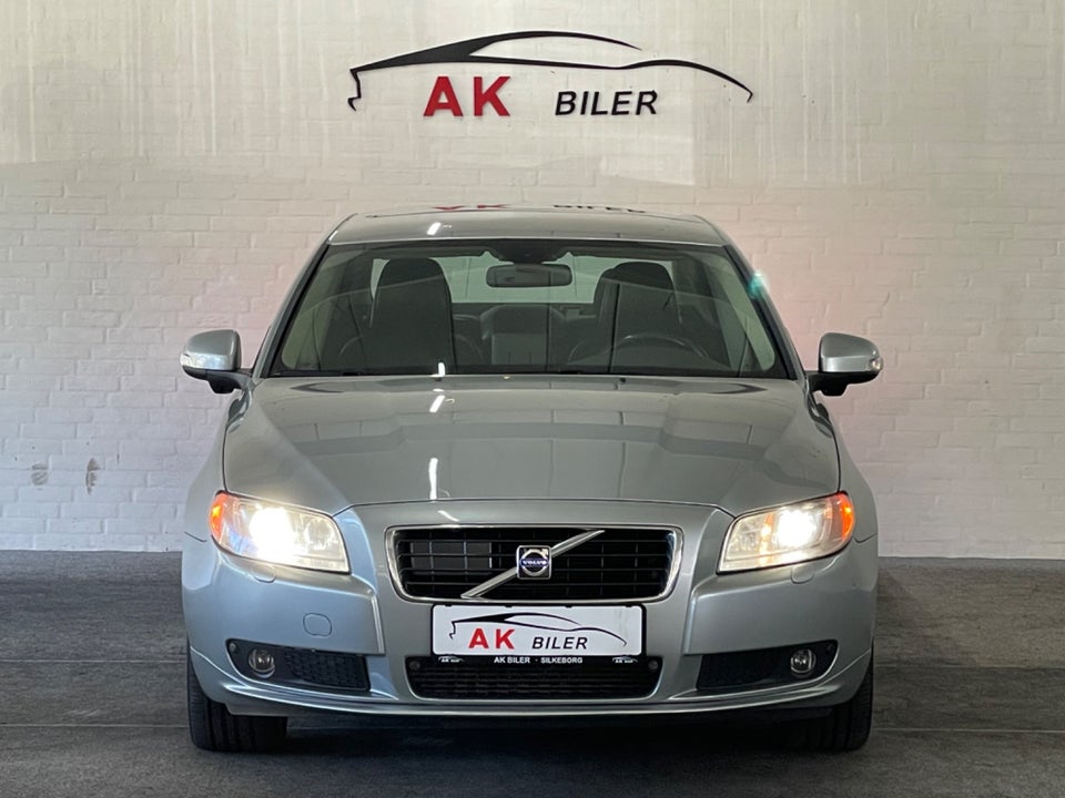 Volvo S80 2,4 D5 Momentum aut. 4d