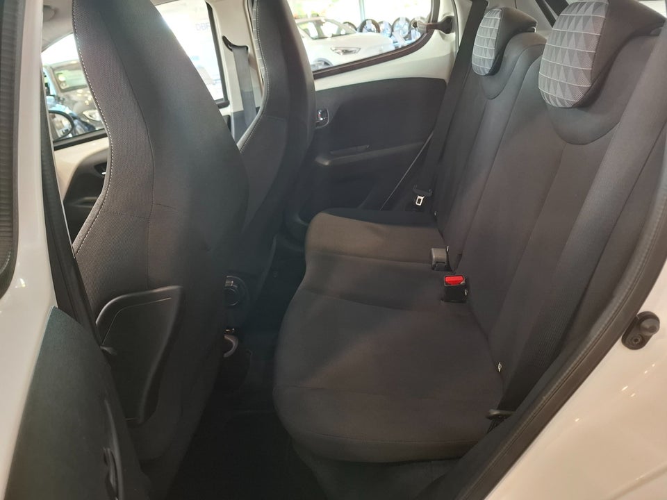 Peugeot 108 1,0 e-VTi 72 Allure+ 5d