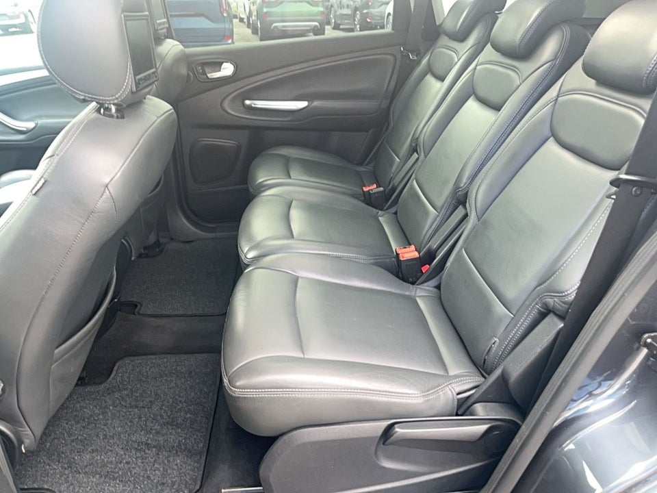 Ford S-MAX 2,0 Ambiente 5d