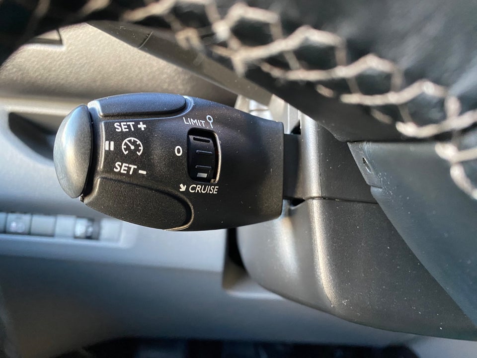 Peugeot Expert 2,0 BlueHDi 122 L2 Plus EAT8 Van